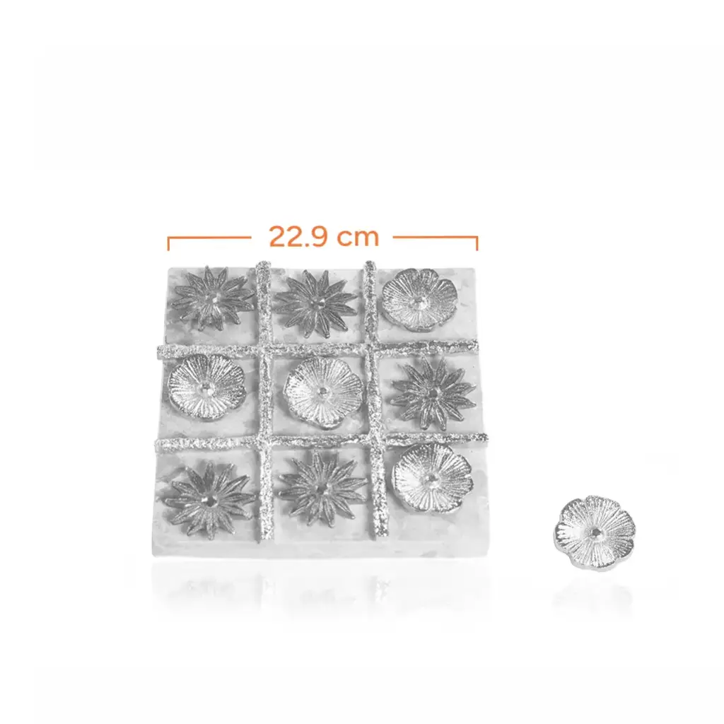 TIC TAC TOE Game_22.9 X 22.9 X 2cm_D0116